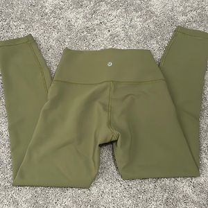 NWOT Lululemon ribbed Align leggings sz 4 cropped